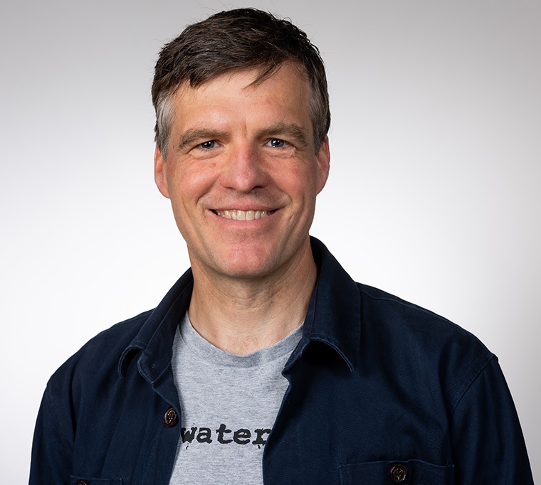 Portraitfoto von Prof. Dr. Tobias Morck